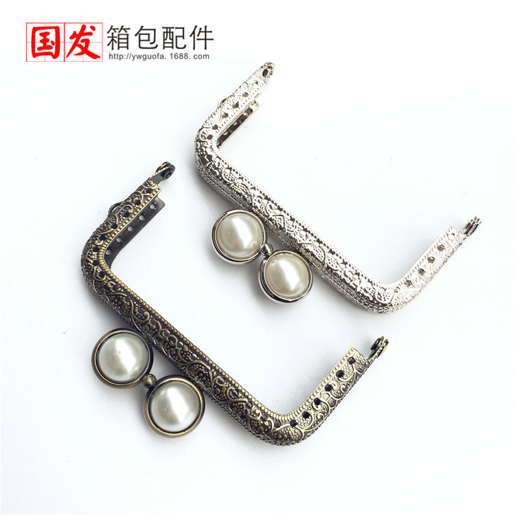 Sin stock, puede hacer productos: 8.5cm de pastel de relieve cuadrado cabeza de ojos dulces cabeza dorada plateada