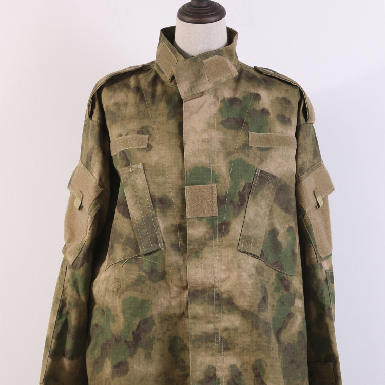 厂家直供 现货绿色（灰色）废墟防撕裂格子迷彩布面料批发