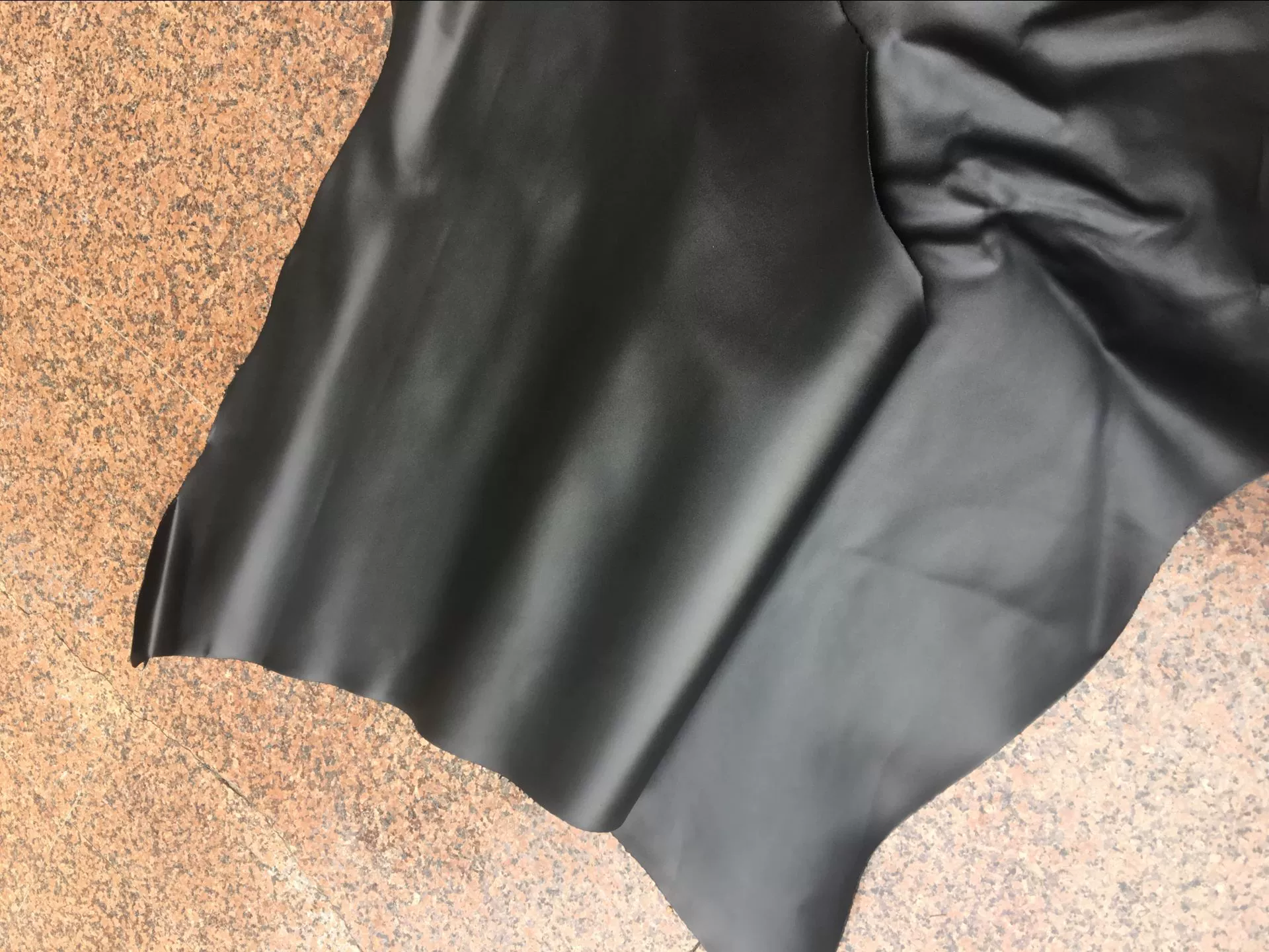 Split-layer cowhide, wet-processed cowhide, black