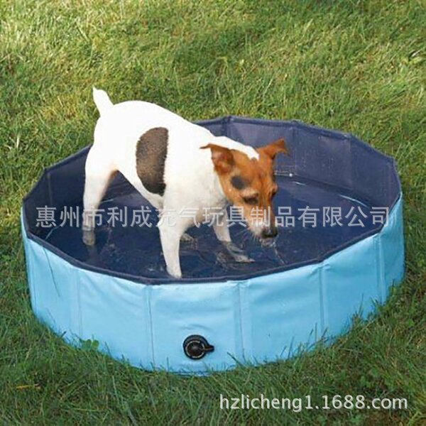 Folding toy play in water