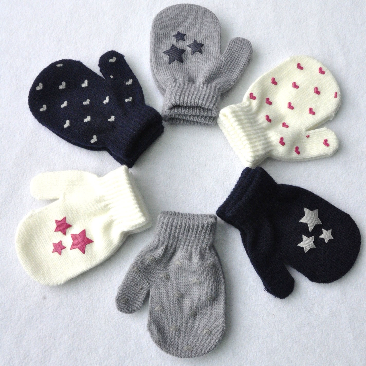 Children's keep warm cute gloves for early age