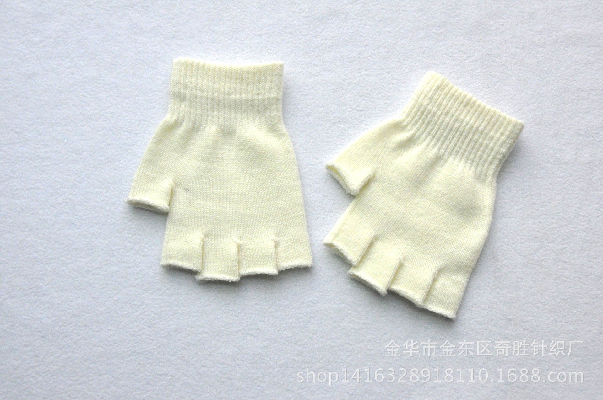 Adultos invierno cálido punto medio Palma medio dedo guantes hombres y mujeres estudiantes montando medio dedo guantes al por mayor