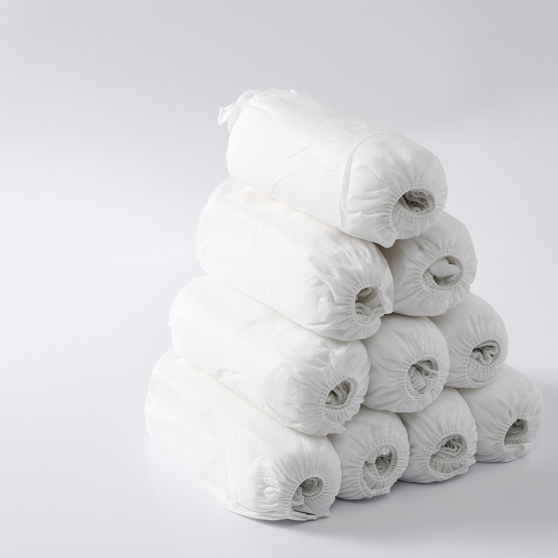 Qihong antideslizante negro cubierta del zapato desechable engrosada no tejida cubierta del pie transpirable blanco hogar cubierta del zapato