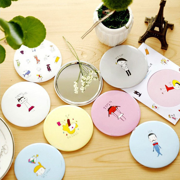 Cartoon small portable mirror