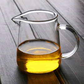 厂家批发高硼硅耐热透明玻璃公道杯三角茶海 小直身公杯分茶器