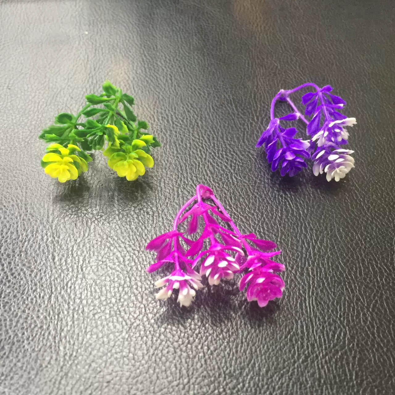 5厘米三叉茶花装饰小草 工艺品圣诞水草配件仿真花塑料盆栽盆景草