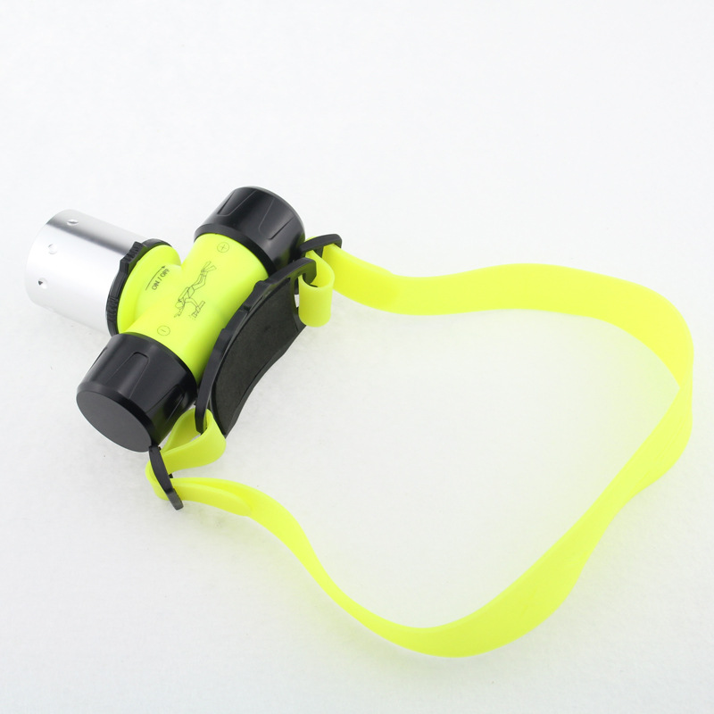 Fuente de la fábrica al por mayor T6 aleación Aluminio fuerte luz buceo faro carga control magnético al aire libre led10W