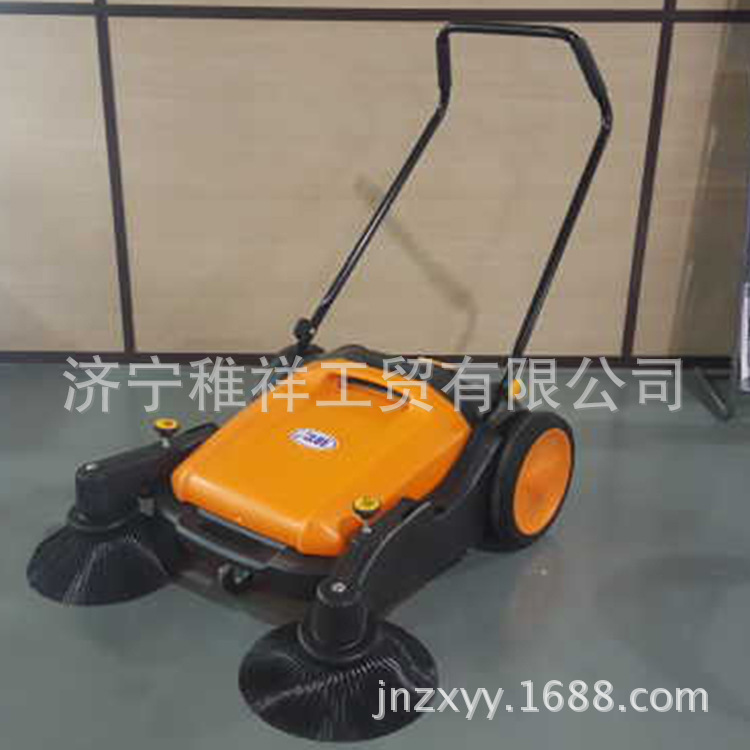 供应小型扫地机 简易清扫车 手推式扫地车价格
