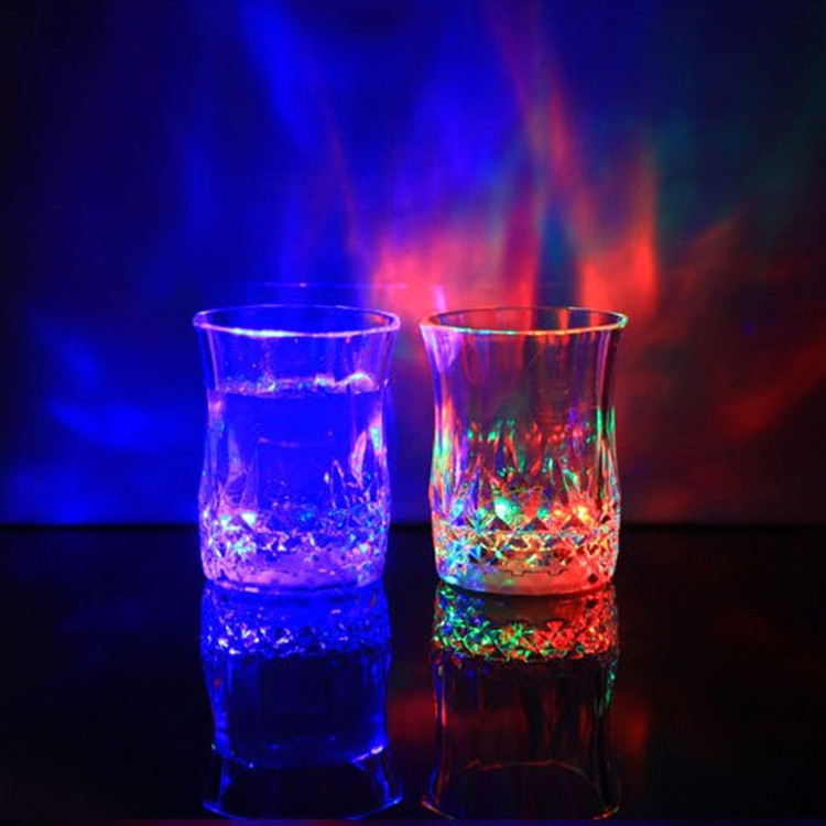 Flashing Shot Glass Led Light-Up Cup for Nightclub Bar Wedding Party Birthday Party Dance Party Pineapple Cup Color Changing