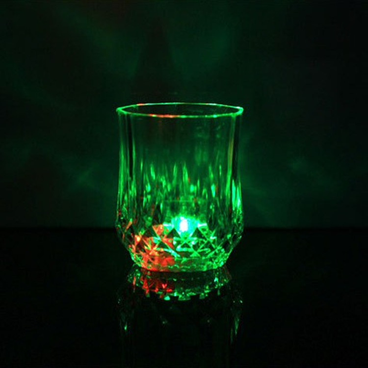 Flashing Shot Glass Led Light-Up Cup for Nightclub Bar Wedding Party Birthday Party Dance Party Pineapple Cup Color Changing