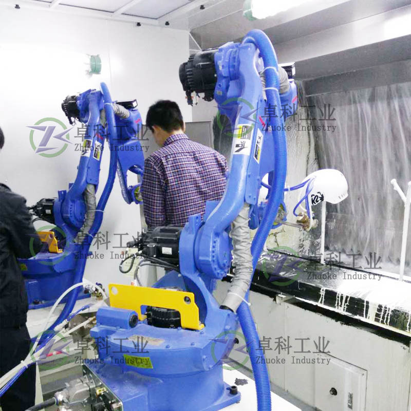 头盔喷涂机器人 塑胶头盔喷涂线 多台机器人协同作业