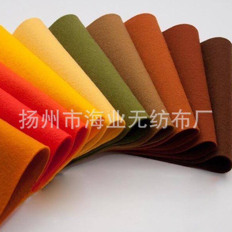 厂家供应 彩色羊毛毡工艺品 毛毡饰品 针刺羊毛毡 DIY毛毡