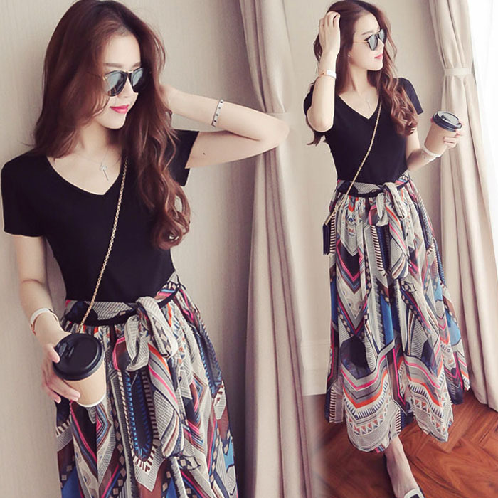 New Women's Clothing 2024 Summer Floral Chiffon V-neck High Waist Long Short-sleeved Dress Slimming Hawaii Beach