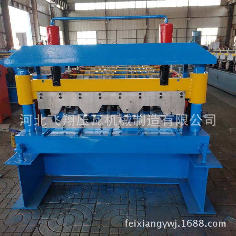 供应750型牌坊式楼承板生产设备机器更加牢固延长使用寿命