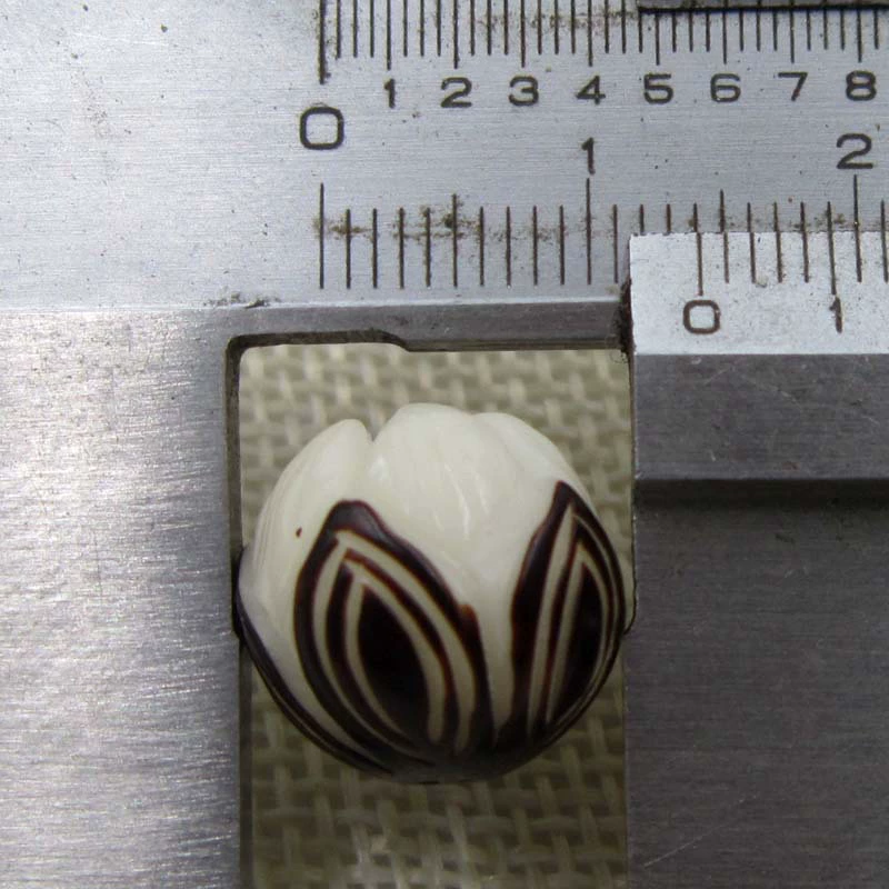 Handmade Carved Bodhi Bead, Double-Sided Design, Keychain & DIY, Sizes 10–16 mm