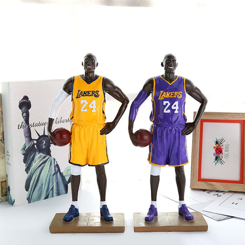 NBA Kobe Bryant action figure souvenir resin basketball decorative wholesale basketball holding action desktop ornament