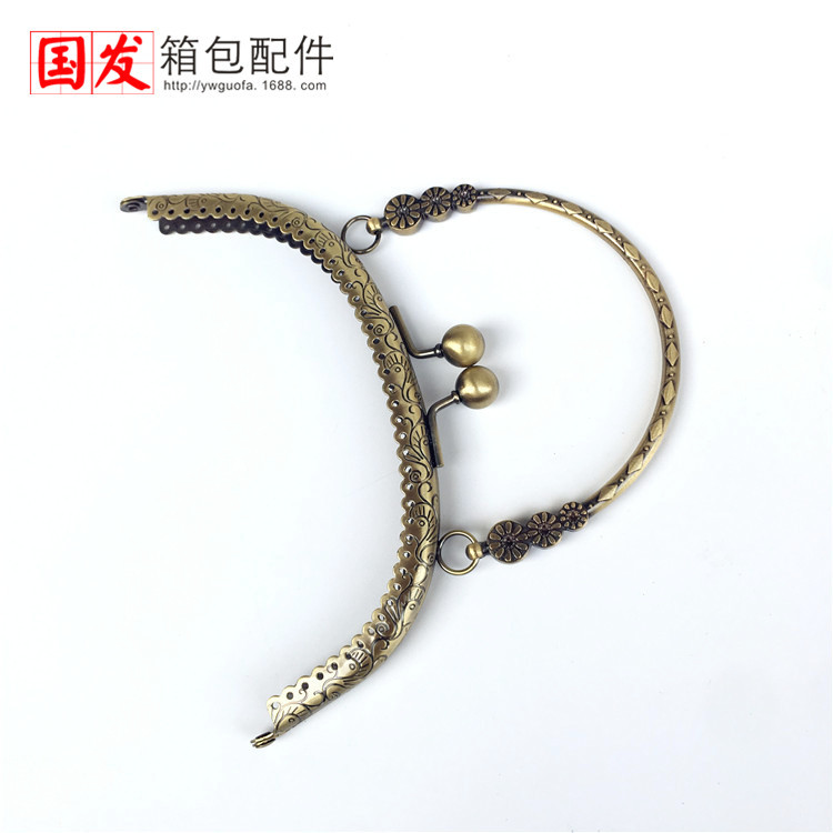 No en stock: 16.5CM arco dragón-fénix encaje cabeza de bola tres flores mano oro