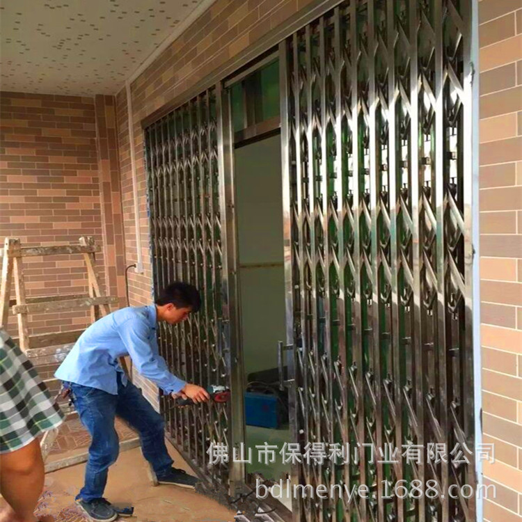 不锈钢拉闸门  防盗门窗 仓库推拉门  商铺门   折叠门