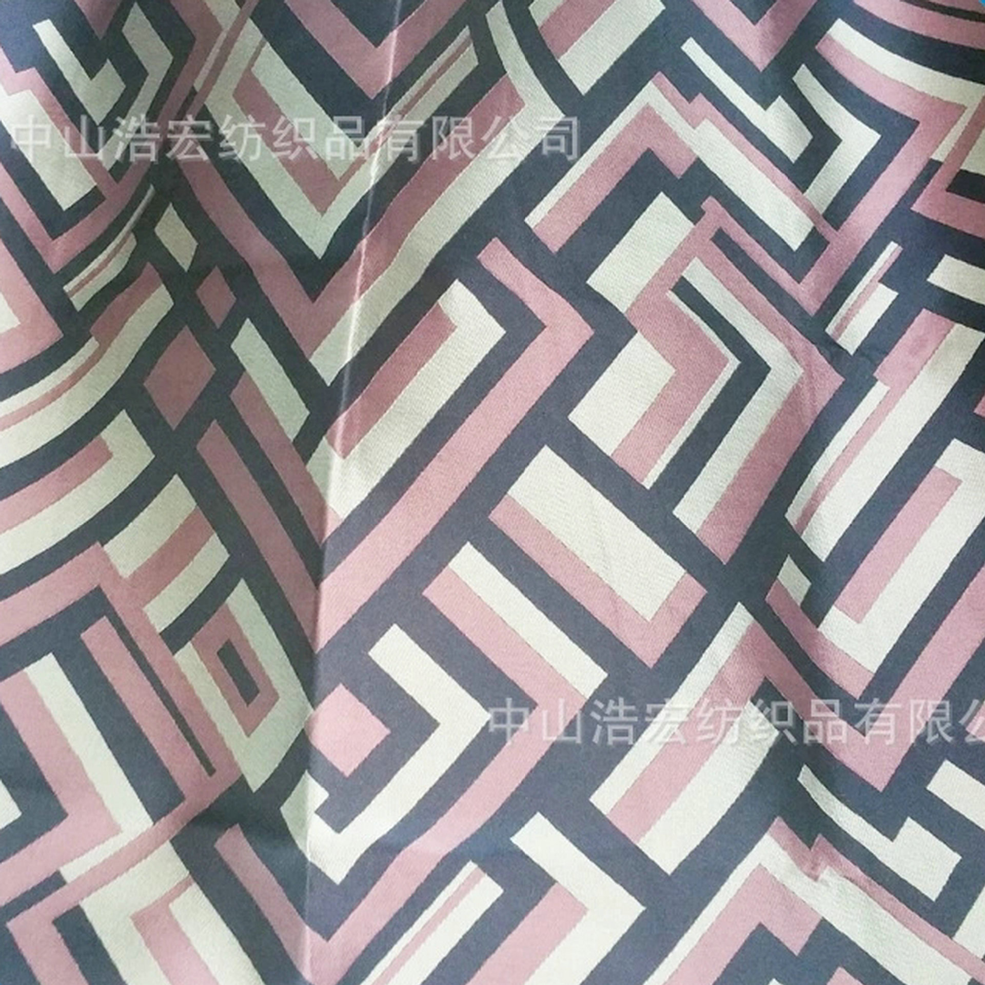 厂家生产 服装纺织品大提花面料涤纶提花布箱包手袋涤纶提花布