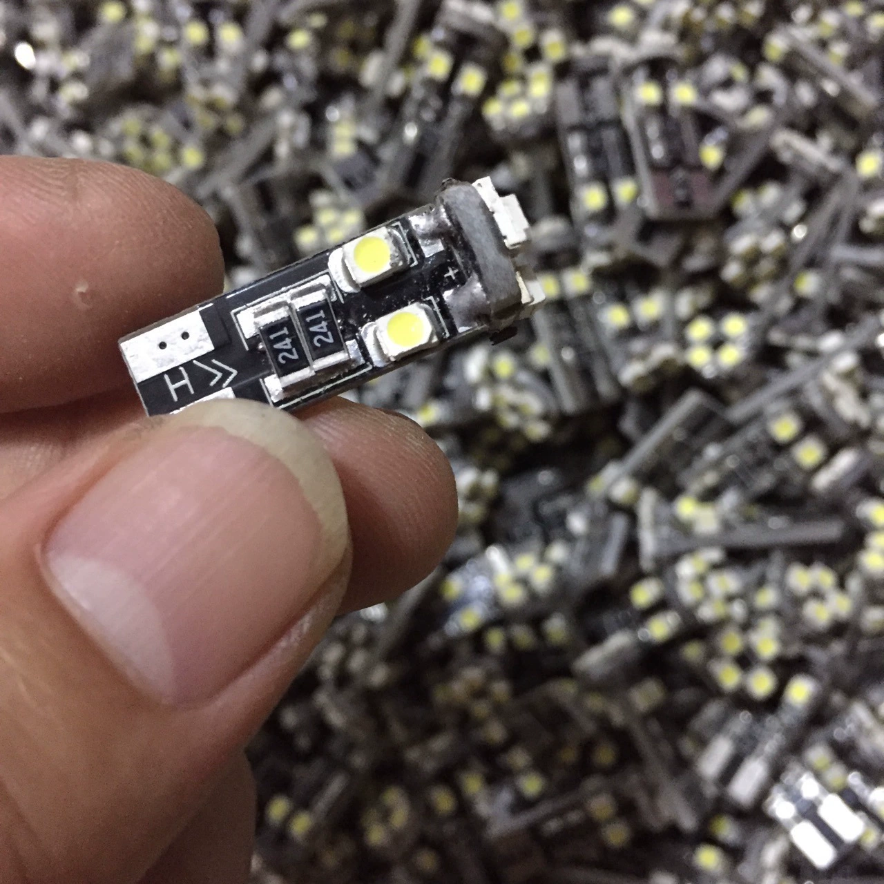 Заводское производство t10 3528 8smd индикатор ширины декодирования 1210 8 световых автомобильных инструментов