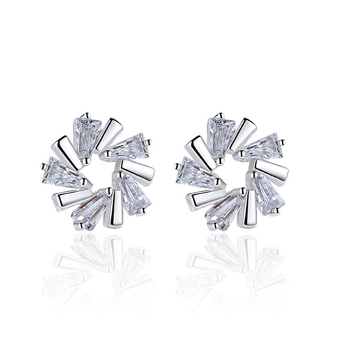 Internet celebrity fashion Korean version of Ice Crystal Flower Love trapezoidal zircon white copper silver plated earrings women's ear jewelry wholesale