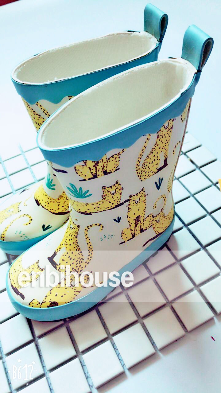 화이트 레오파드 재고