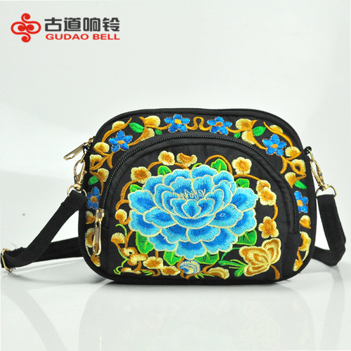 New Yunnan Ethnic Embroidered Bag Double-sided Embroidered Canvas Coin Purse Mobile Phone Bag Women’s Mini Crossbody Bag