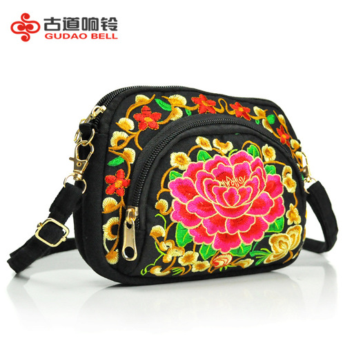 New Yunnan Ethnic Embroidered Bag Double-sided Embroidered Canvas Coin Purse Mobile Phone Bag Women’s Mini Crossbody Bag