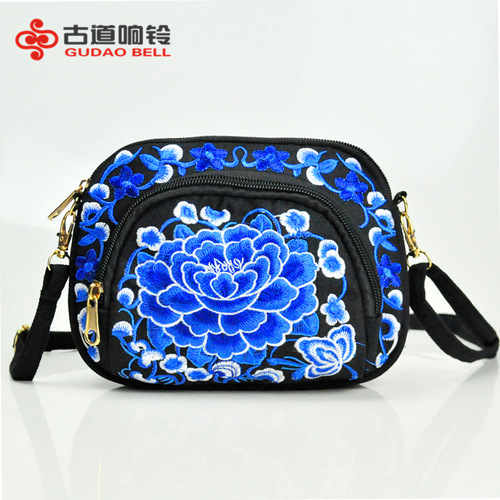 New Yunnan Ethnic Embroidered Bag Double-sided Embroidered Canvas Coin Purse Mobile Phone Bag Women’s Mini Crossbody Bag