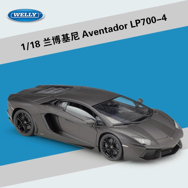 1/18 Lamborghini Aventador LP700-4 dumb black