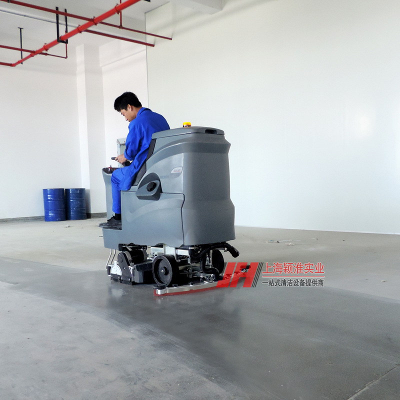 上海工厂车间地坪重油污清洗机器高美GM110BTR80驾驶式洗扫一体机