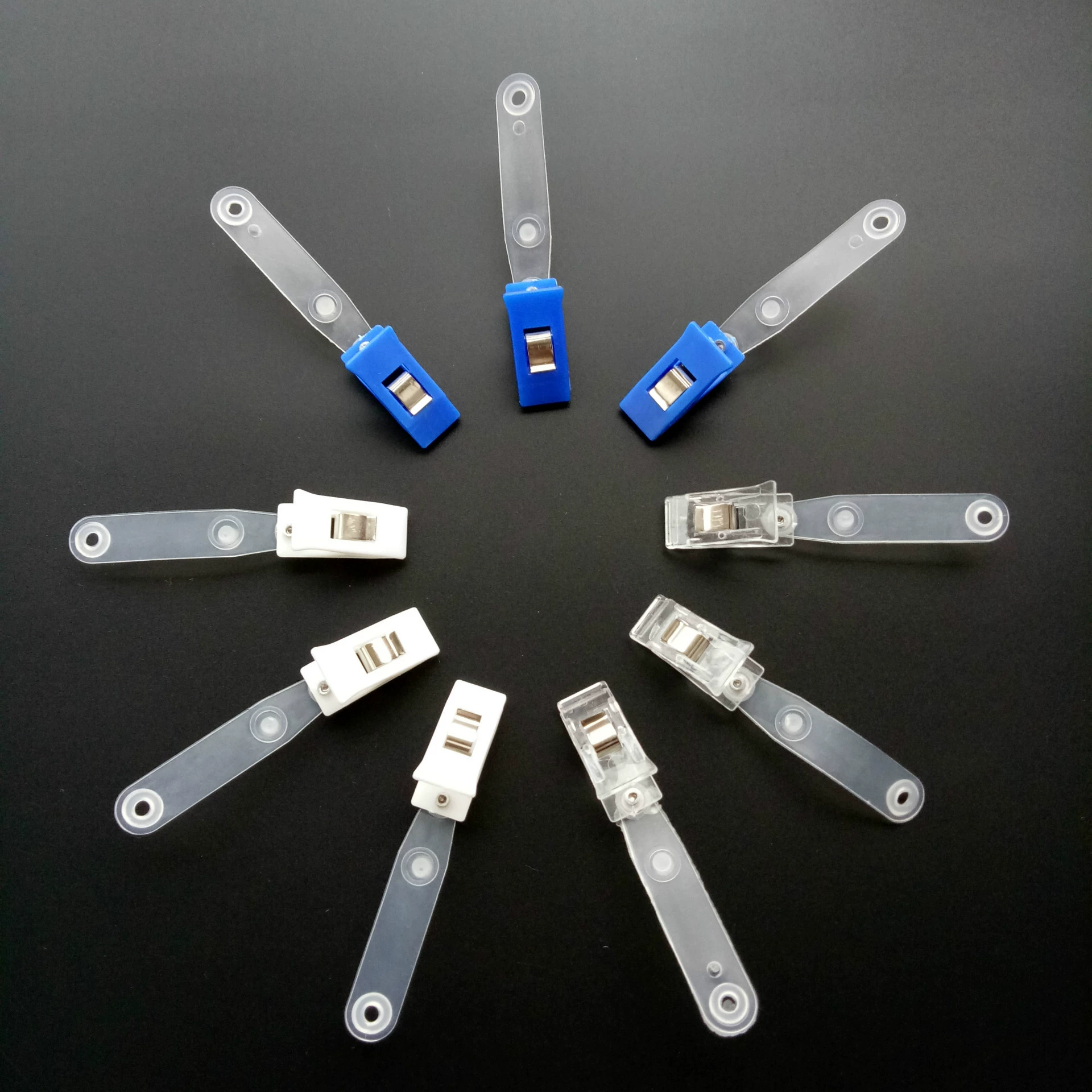 Рабочая плита Железный зажим для сундука Зажим из нержавеющей стали Марка Зажим из гофрированного зажима 2 отверстия Зажим для металлического сертификата