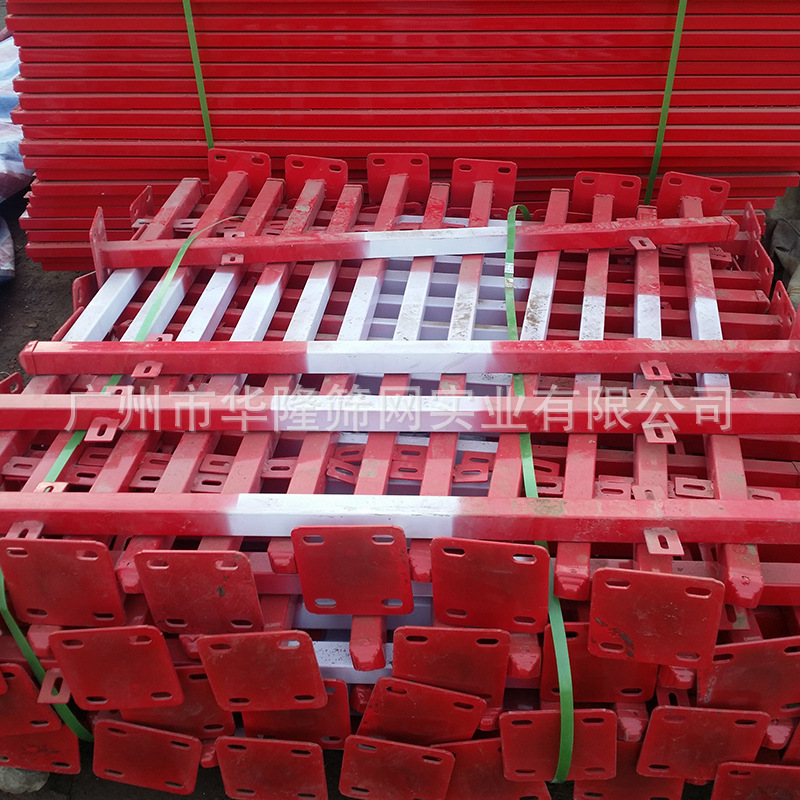 基坑临边防护铁丝网围墙护栏红白基坑防护网基坑护栏网 基坑围栏