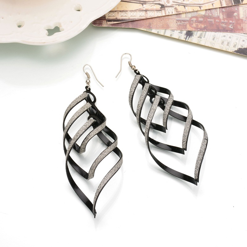 New European and American fashion pop rock punk personality OL spiral earrings earrings earrings jewelry wholesale women