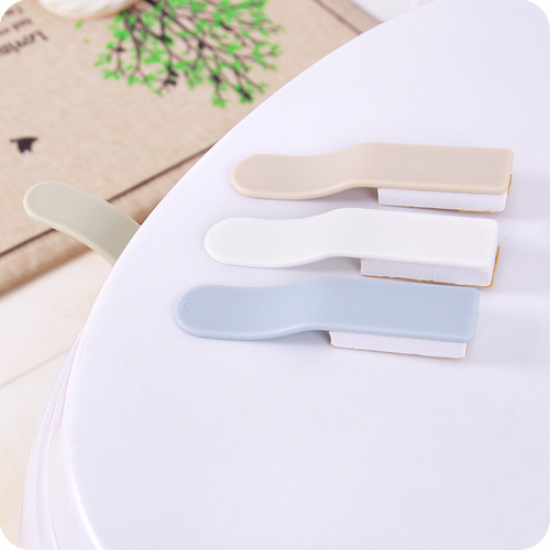 A creative toilet lid lifter with a handle, a toilet cover lifter that keeps hands clean while opening the toilet lid