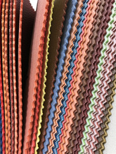 皮革廠家PVC箱包革文具革皮具革止滑皮藍球紋針紋人造革面料