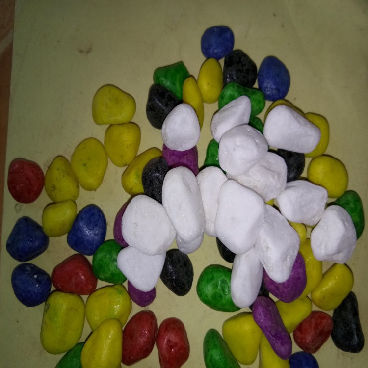 厂家热销园艺五彩石 装饰用五彩石 鱼缸造景五彩石