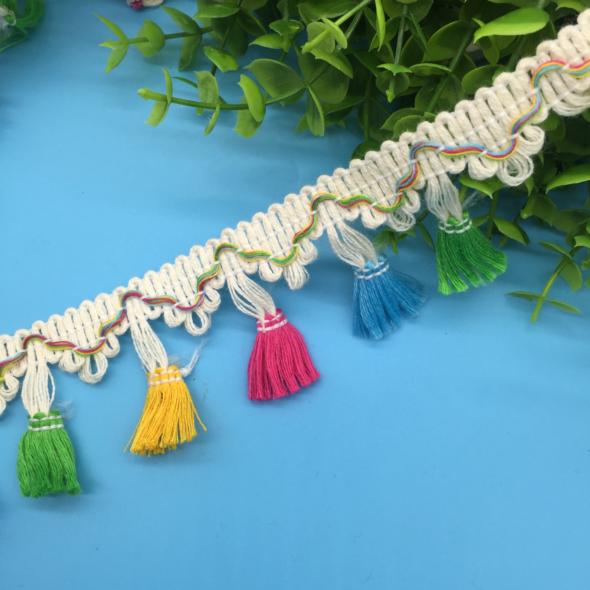 现货供应涤棉彩色三朵花流苏扫把花边四色服装辅料DIY手工