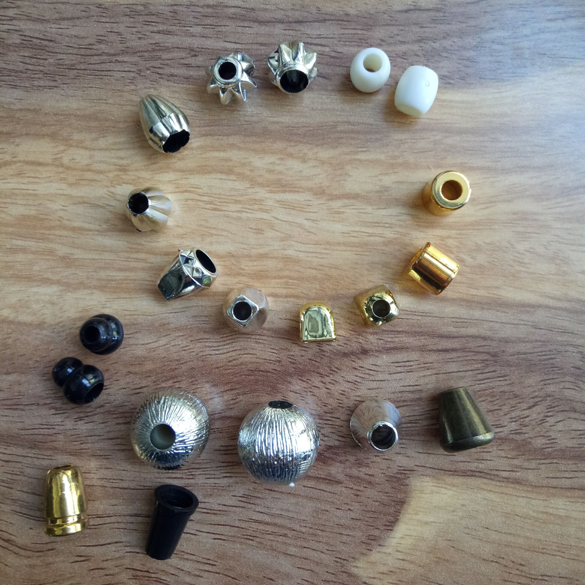 塑料吊钟 服装用塑料吊钟 带盖塑料吊钟 价格优惠塑料吊钟