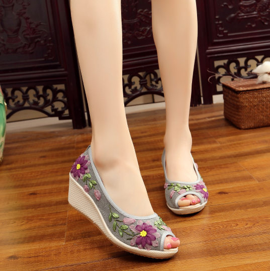 Summer Old Beijing Cloth Shoes Ethnic Style Embroidered Shoes High Wedge Women's Shoes Single-layer Shoes with Open Toe Sandals