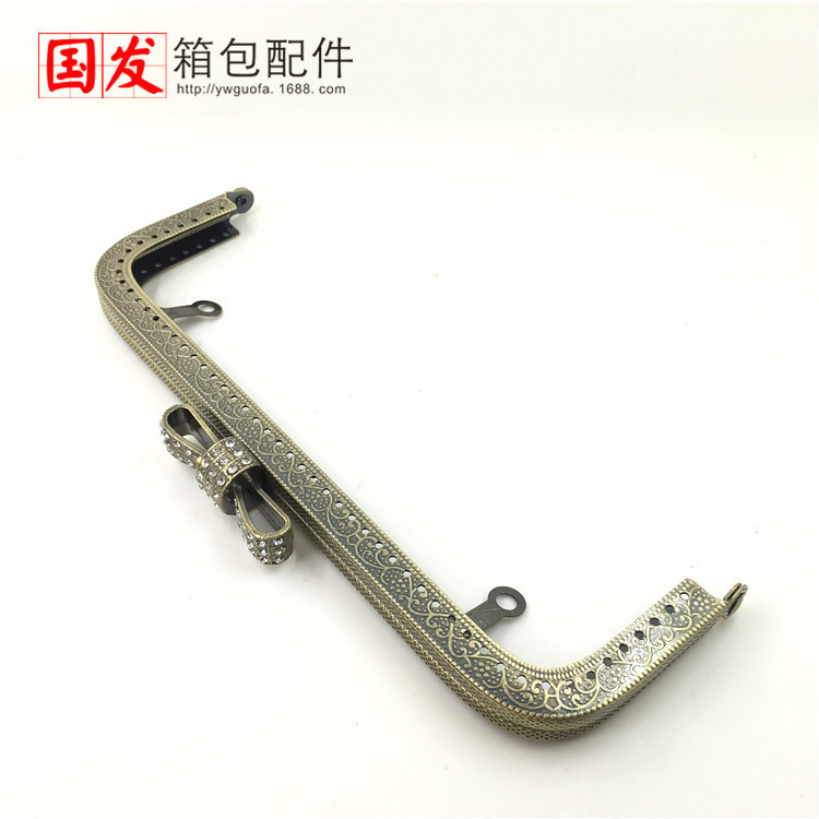 No hay stock, necesita hacer: 20cm de diamantes en relieve cuadrado de una sola capa de arco de oro de diamantes de oro