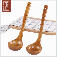 A single-piece wooden Japanese-style soup spoon with a large handle and long handle, suitable for hot pot, non-stick pot, porridge spoon, oil spoon, kitchen wooden spoon