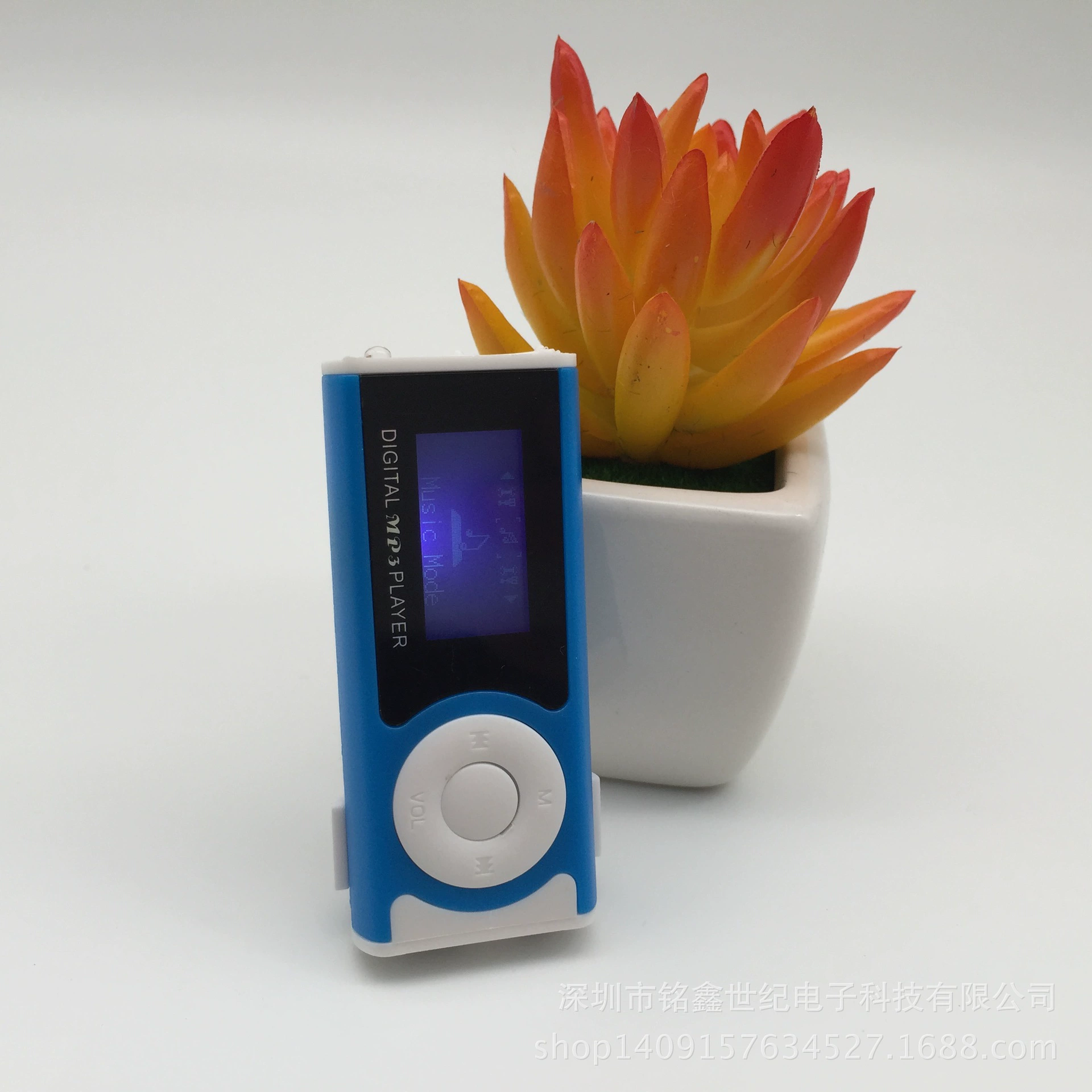MP3 player, compact clip-style, TF card support, USB rechargeable (student gift)