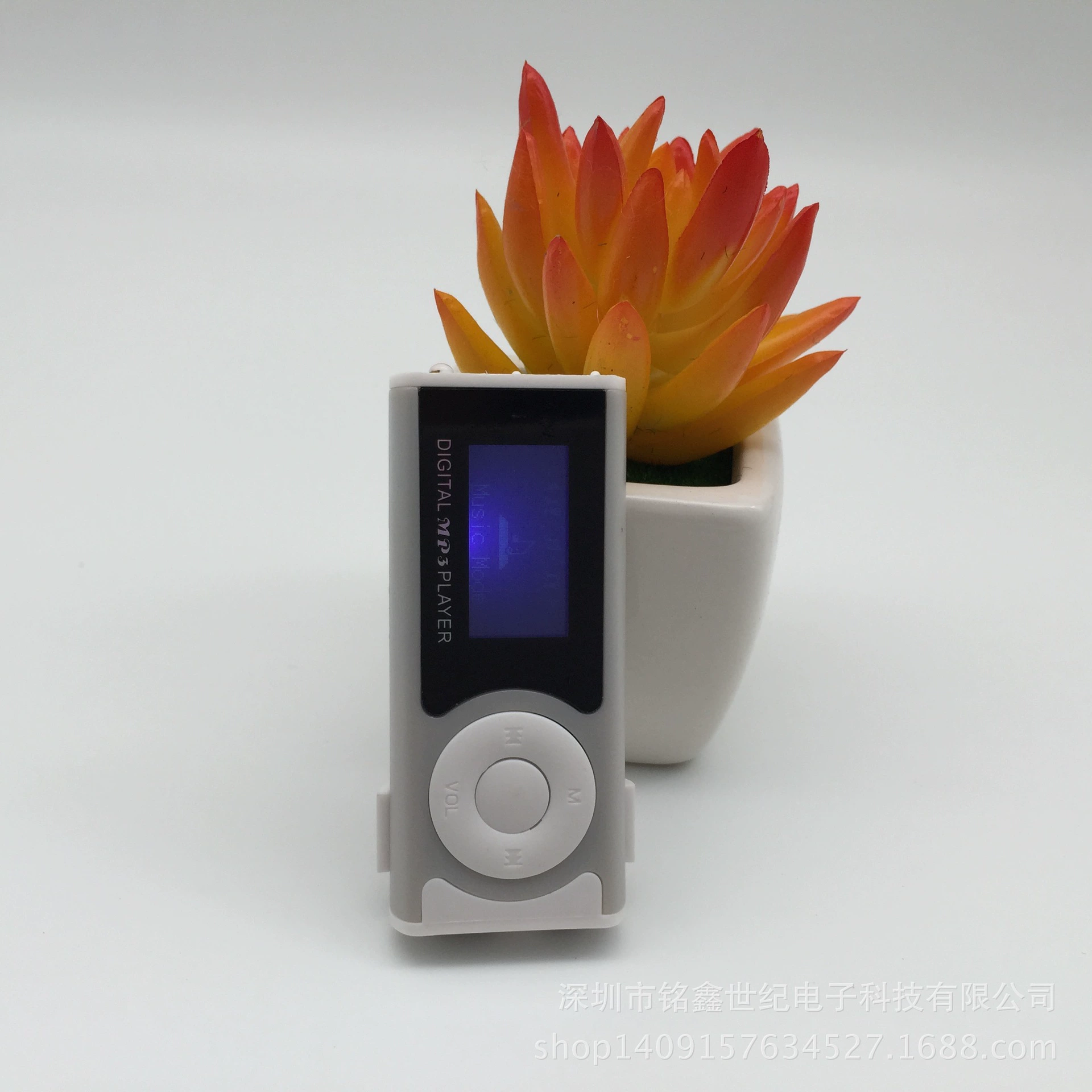 MP3 player, compact clip-style, TF card support, USB rechargeable (student gift)