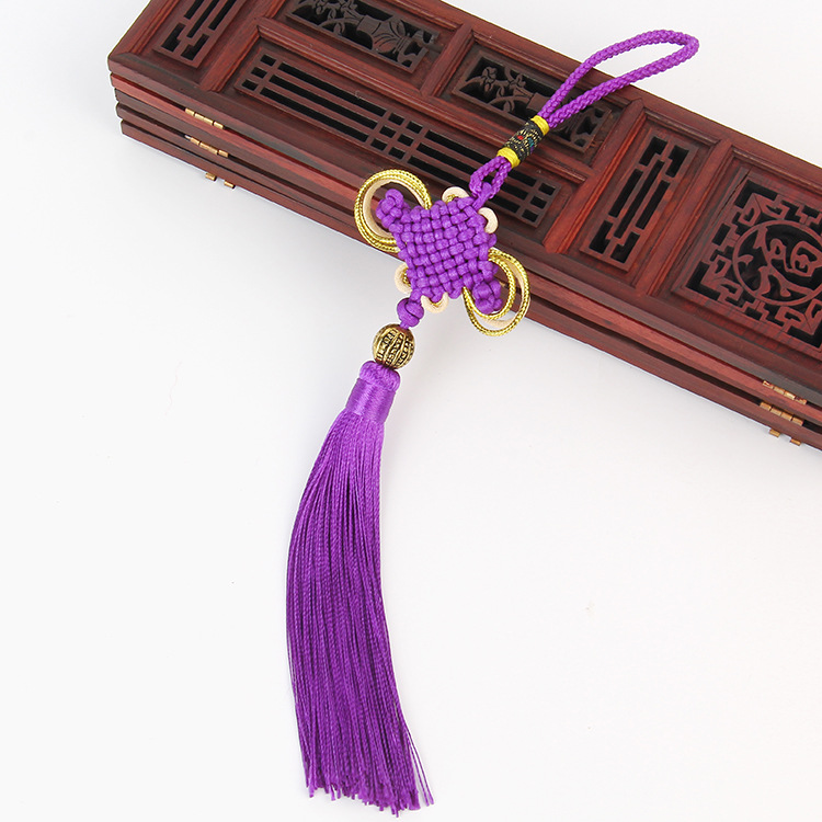 Chinese pendant with tassels
