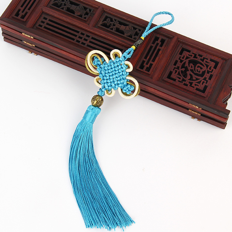 Chinese pendant with tassels