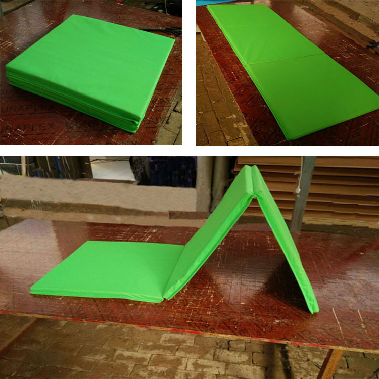 Manufacturers selling gymnastics training folding mat yoga mat children's amusement park protective sponge gymnastics mat