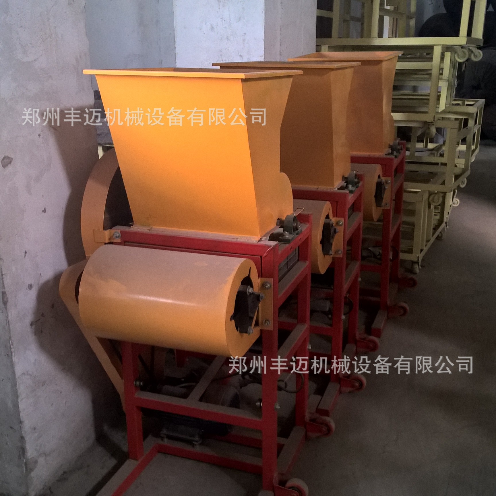 直销小型榨油坊专用花生剥壳机 无破损花生种子专用脱壳机