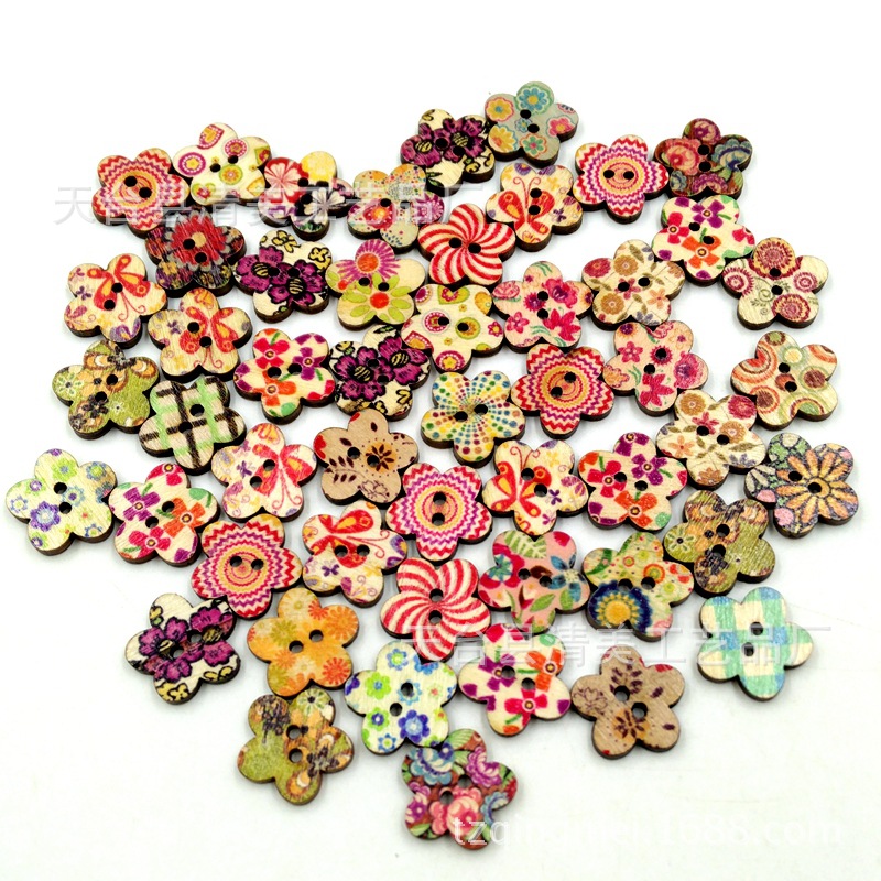 Cinco flores de ciruela de madera de troncos/ocho botones de ciruela mezclados con botones de flor de ciruelo impresos decorativos de madera