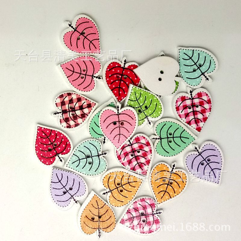 25mm * 26mm DIY fondo blanco albaricoque botones de madera hojas decorativas botones pintados hechos a mano exquisitos